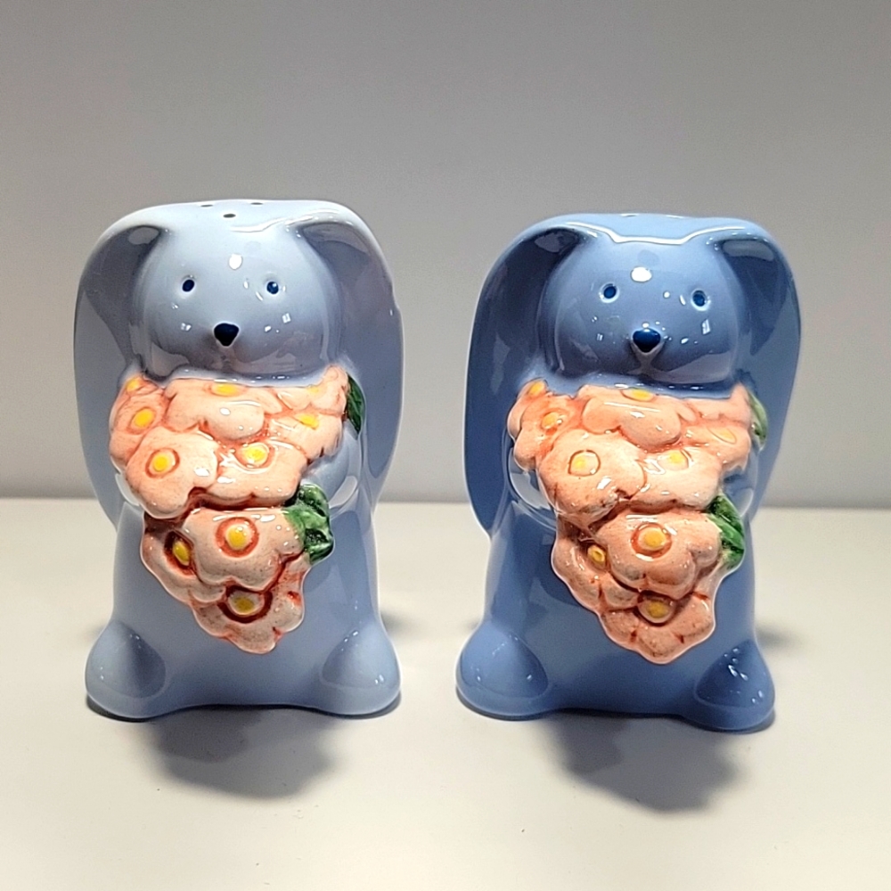 SALT & PEPPER SHAKERS Avon Springtime Bunny Collection